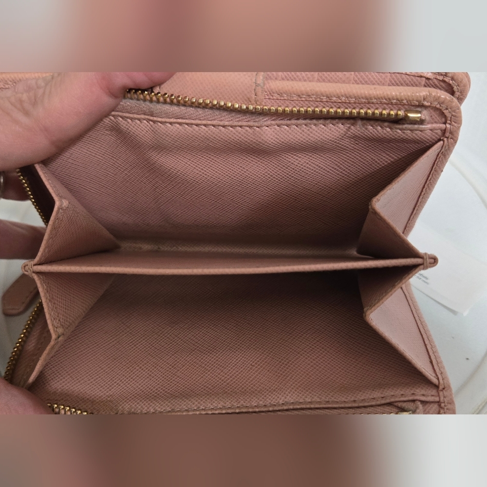 GUC Prada Pink Milano Leather Wallet - Picture 9 of 10